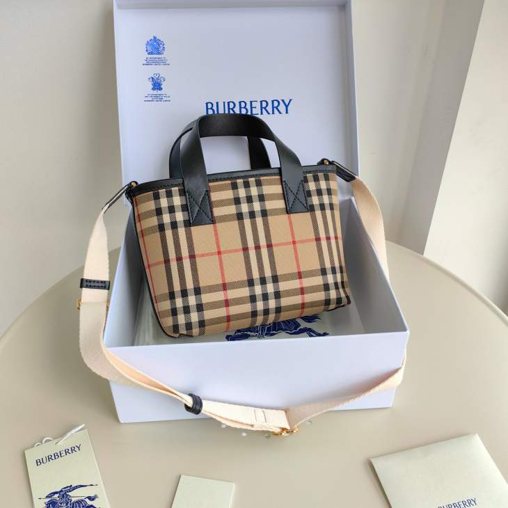 Picture of Burberry Handbags _SKUfw186889115fw